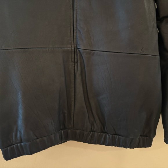 Women’s Leather Jacket - Picture 6 of 7